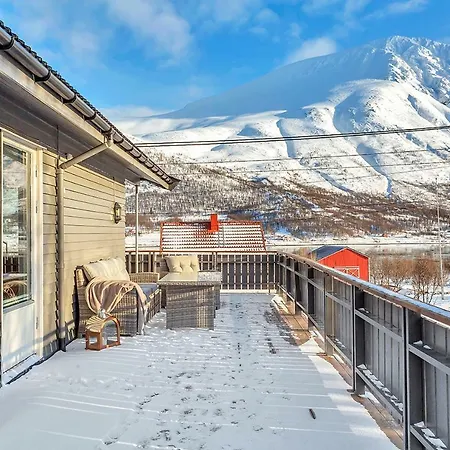 Holiday home Straumen
