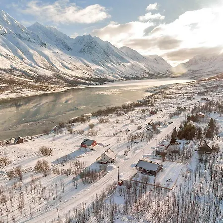Holiday home Straumen